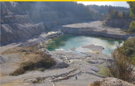 Muncipality_Skofljica_quarrylake